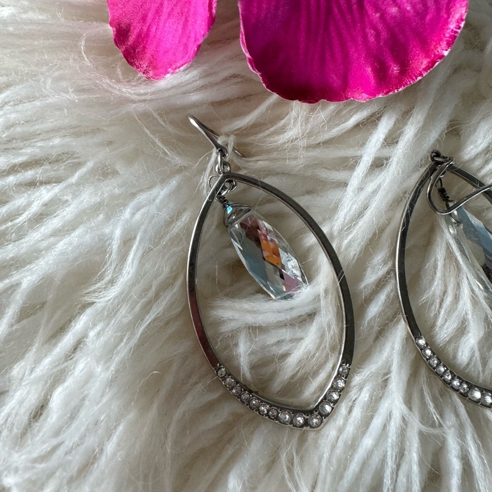 Silver diamond dangle earrings - Picture 2 of 2
